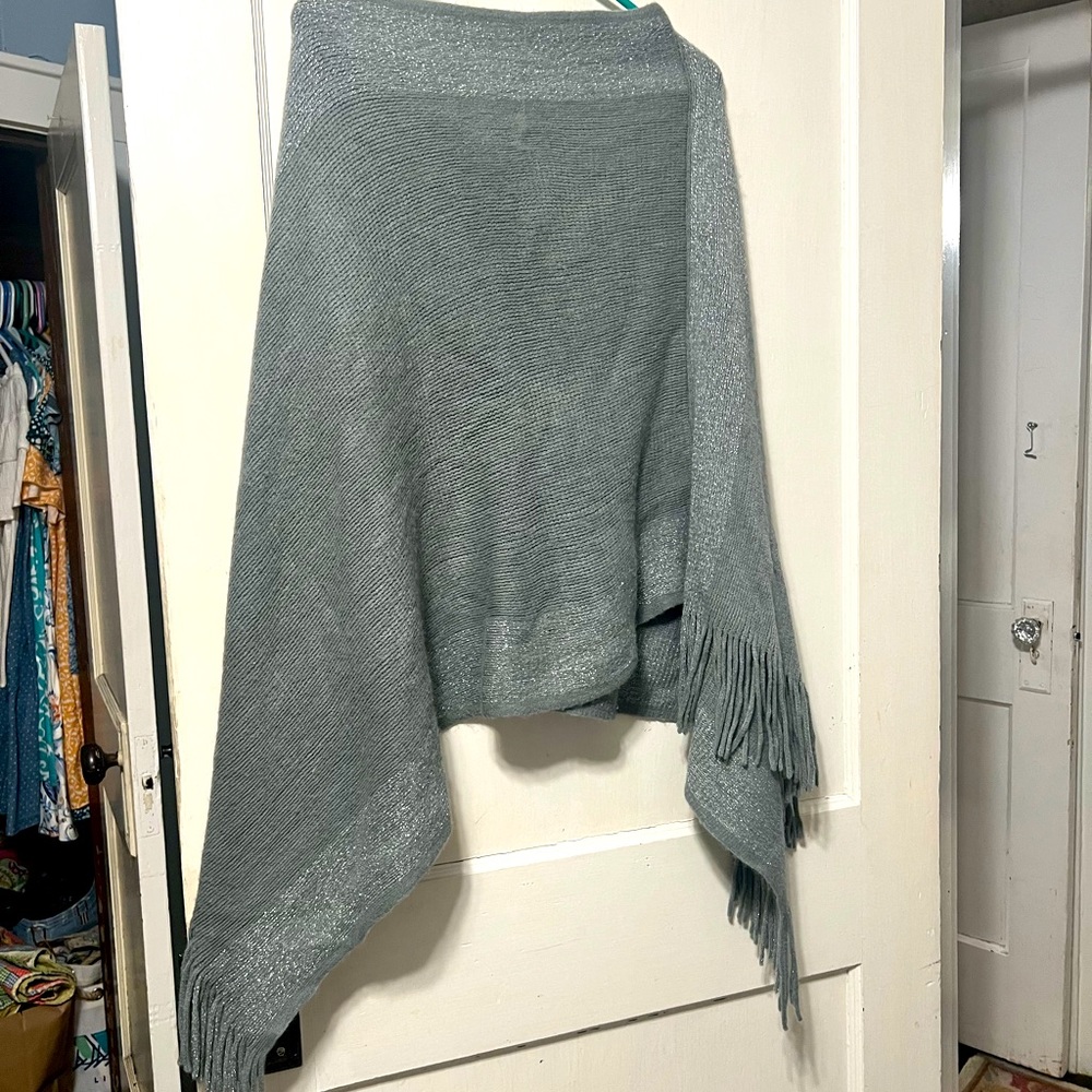 Grey pullover cape